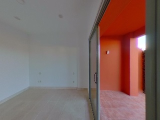 Vivienda con garaje y trastero en C/ Pico Alcazaba 9