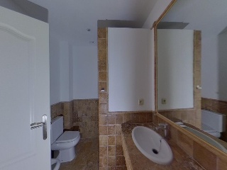 Vivienda con garaje y trastero en C/ Pico Alcazaba 24