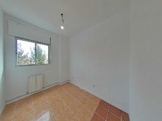 Piso en C/ Besolla, Madrid 27