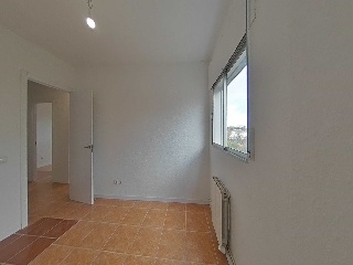 Piso en C/ Besolla, Madrid 29