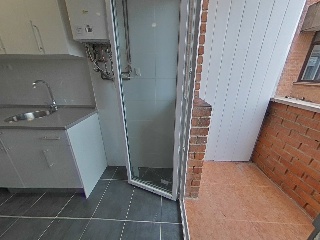 Piso en C/ Besolla, Madrid 35