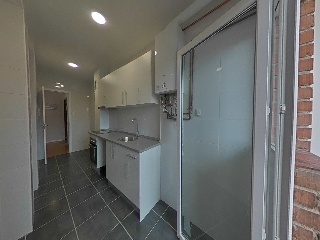 Piso en C/ Besolla, Madrid 36