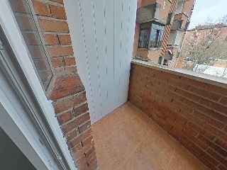 Piso en C/ Besolla, Madrid 40