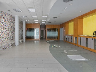 Local con garajes en Ps Pere III - Manresa - Barcelona 2