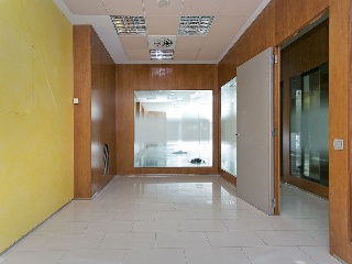 Local con garajes en Ps Pere III - Manresa - Barcelona 5