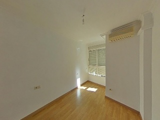 Piso con garaje en C/ Maria de Molina, Valencia 9