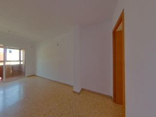 Piso en C/ Conde de Torrefiel 2