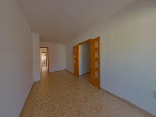 Piso en C/ Conde de Torrefiel 3