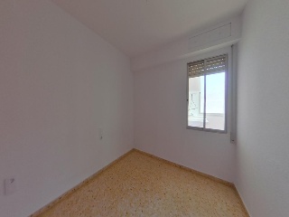 Piso en C/ Conde de Torrefiel 7