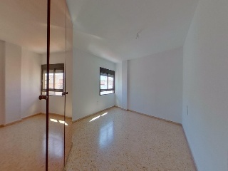 Piso en C/ Conde de Torrefiel 11