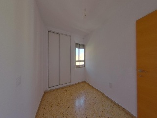 Piso en C/ Conde de Torrefiel 13