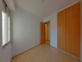 Piso en C/ Conde de Torrefiel 14