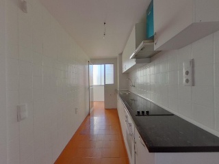 Piso en C/ Conde de Torrefiel 18