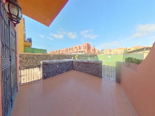 Apartamento con plaza de garaje en C/ Eneas 2