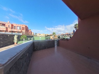 Apartamento con plaza de garaje en C/ Eneas 23
