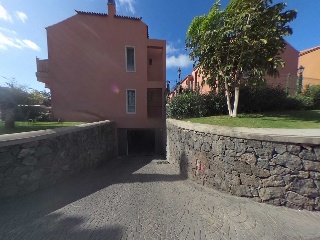 Apartamento con plaza de garaje en C/ Eneas 26