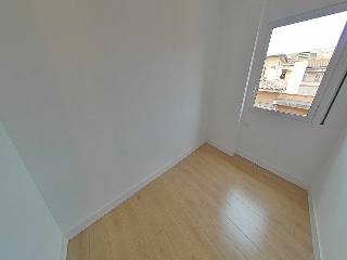 Vivienda en C/ Finestrelles - Girona - 13