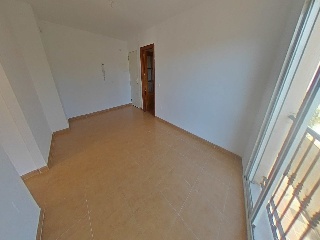 Piso con garaje y trastero en C/ Leopoldo Panero  4