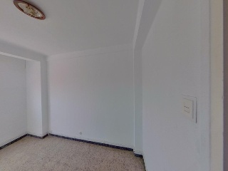 Piso en Av de la Almozara 4