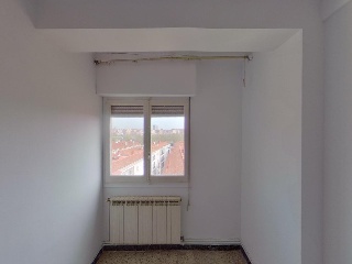 Piso en Av de la Almozara 6