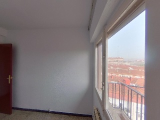 Piso en Av de la Almozara 9