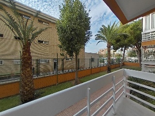 Piso en C/ Medico Pedro Herrero 25