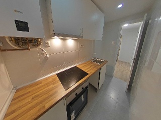 Piso en C/ Valmojado, Madrid  9