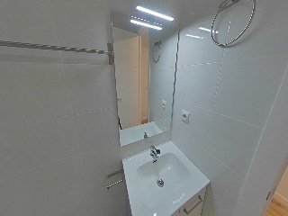 Piso en C/ Valmojado, Madrid  25