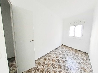 Piso en Avda Miraflores 12