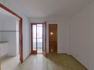 Piso en C/ Almendro 21