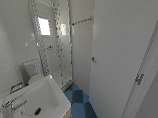 Piso en C/ La Yesa, Valencia 18