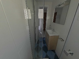 Piso en C/ La Yesa, Valencia 19