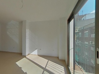 Piso y plaza de garaje en C/ Garbinet - Alicante - 3