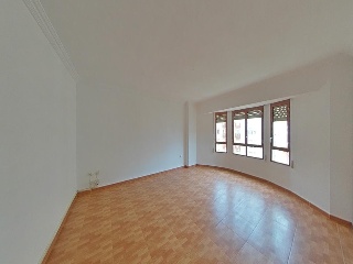 Piso en Av Pintor Baeza 2