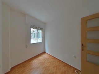 Piso en Av Pintor Baeza 5