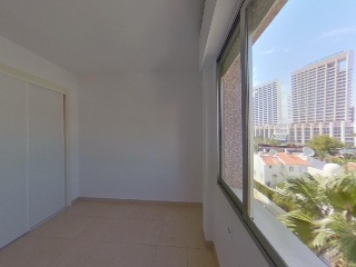 Vivienda en Av París, Benidorm (Alicante) 4