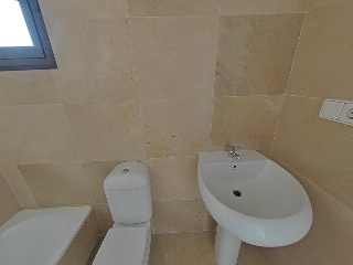 Ático con garaje en Fuente de la Duquesa 22