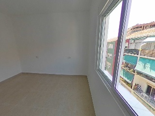 Piso en C/ Profesores Hermanos Muñoz, Alicante 17