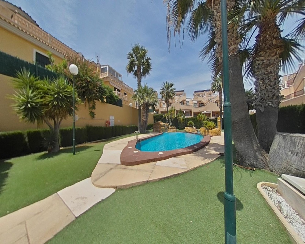 Vivienda adosada en C/ Ebro