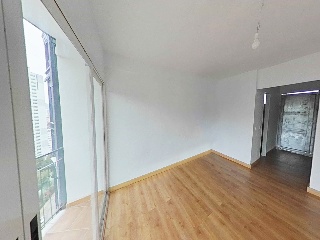 Piso en Av Montecarlo 3