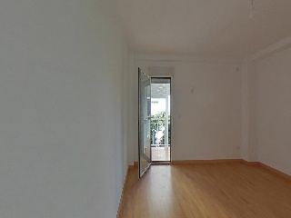 Piso en C/ Comandante Morales León - Sevilla - 16