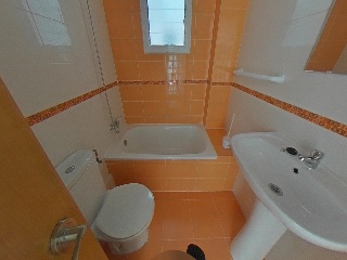 Piso en C/ Comandante Morales León - Sevilla - 28