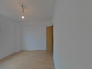 Piso en C/ Los Leones, Valencia 8