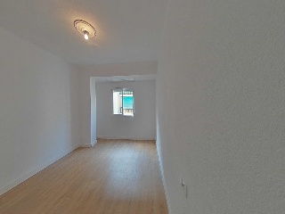 Piso en C/ Los Leones, Valencia 13