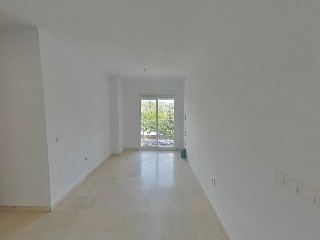 Piso en C/ Miguel de María Luque, Estepona (Málaga) 3