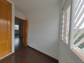 Chalet Adosado en C/ L´Isle D´Abeau 11