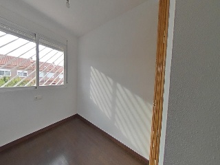 Chalet Adosado en C/ L´Isle D´Abeau 14