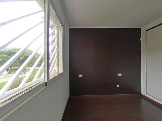 Chalet Adosado en C/ L´Isle D´Abeau 19