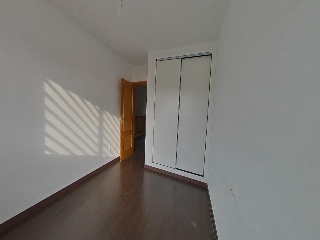 Chalet Adosado en C/ L´Isle D´Abeau 23