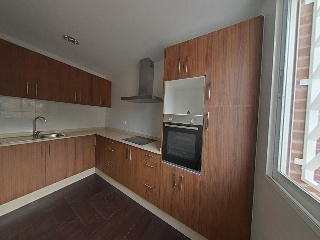 Chalet Adosado en C/ L´Isle D´Abeau 27